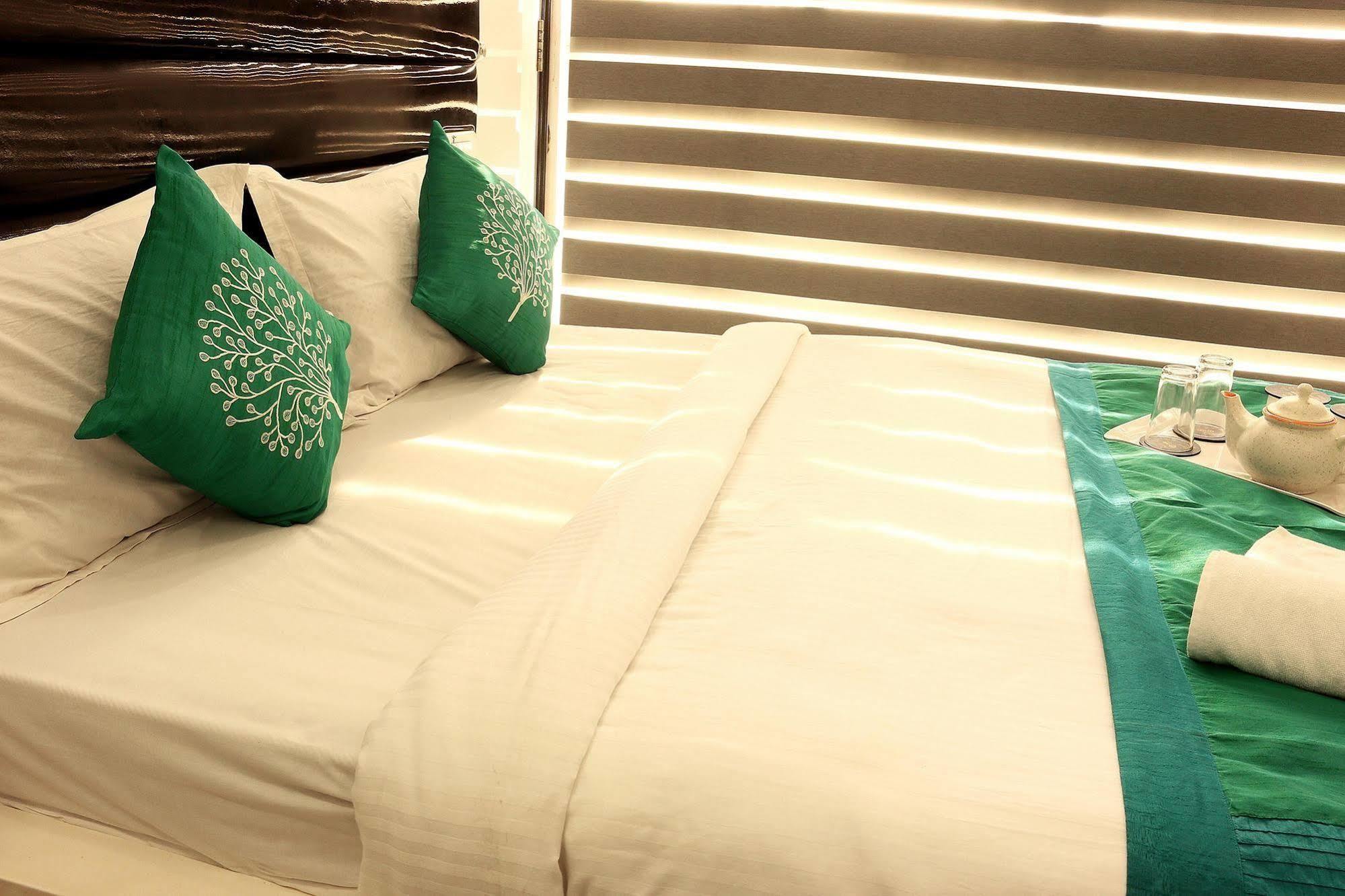 Hiland Inn كولكاتا المظهر الخارجي الصورة